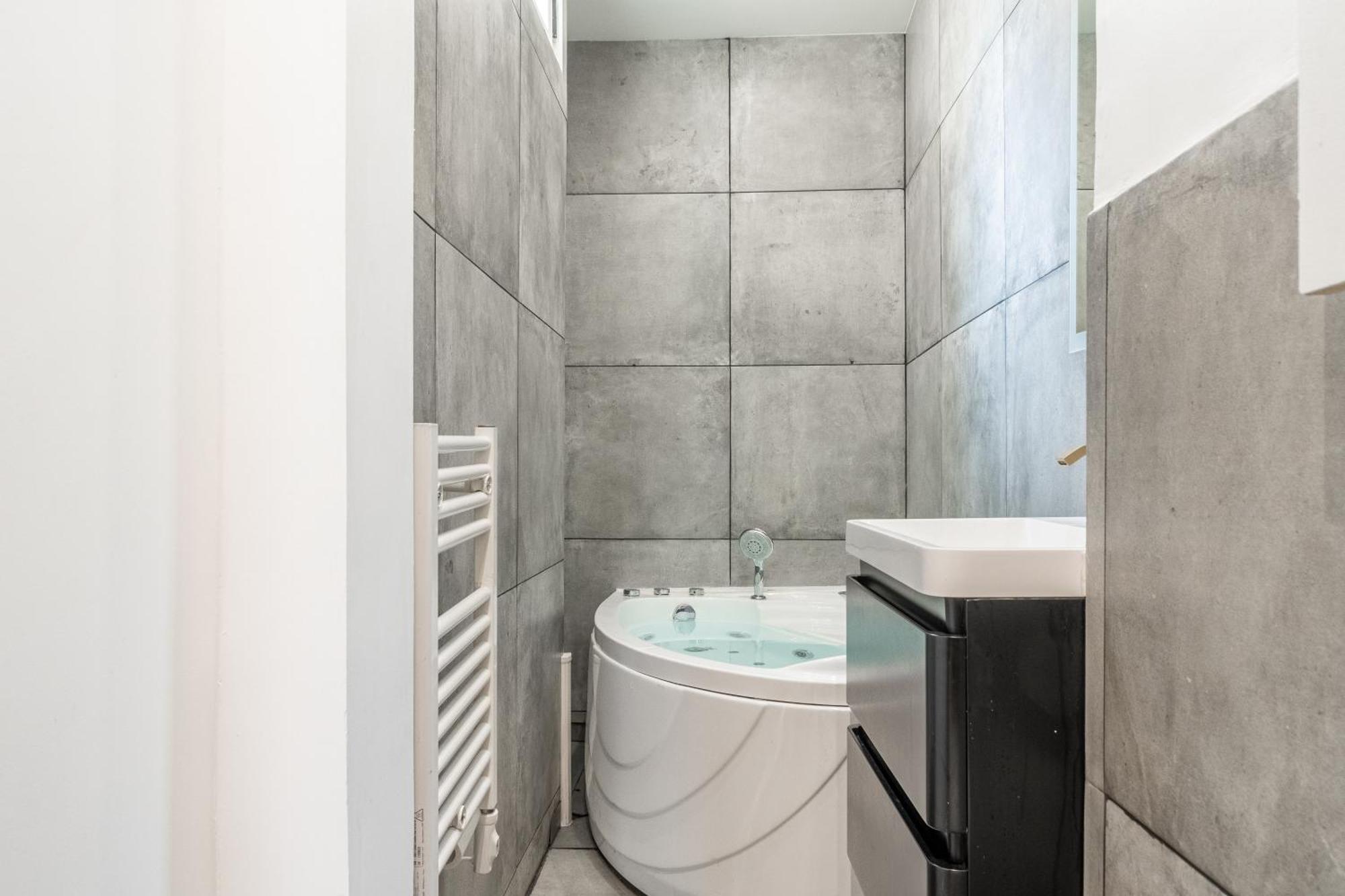 Lavie Maison Eiffel Ac Hot Tub París Exterior foto